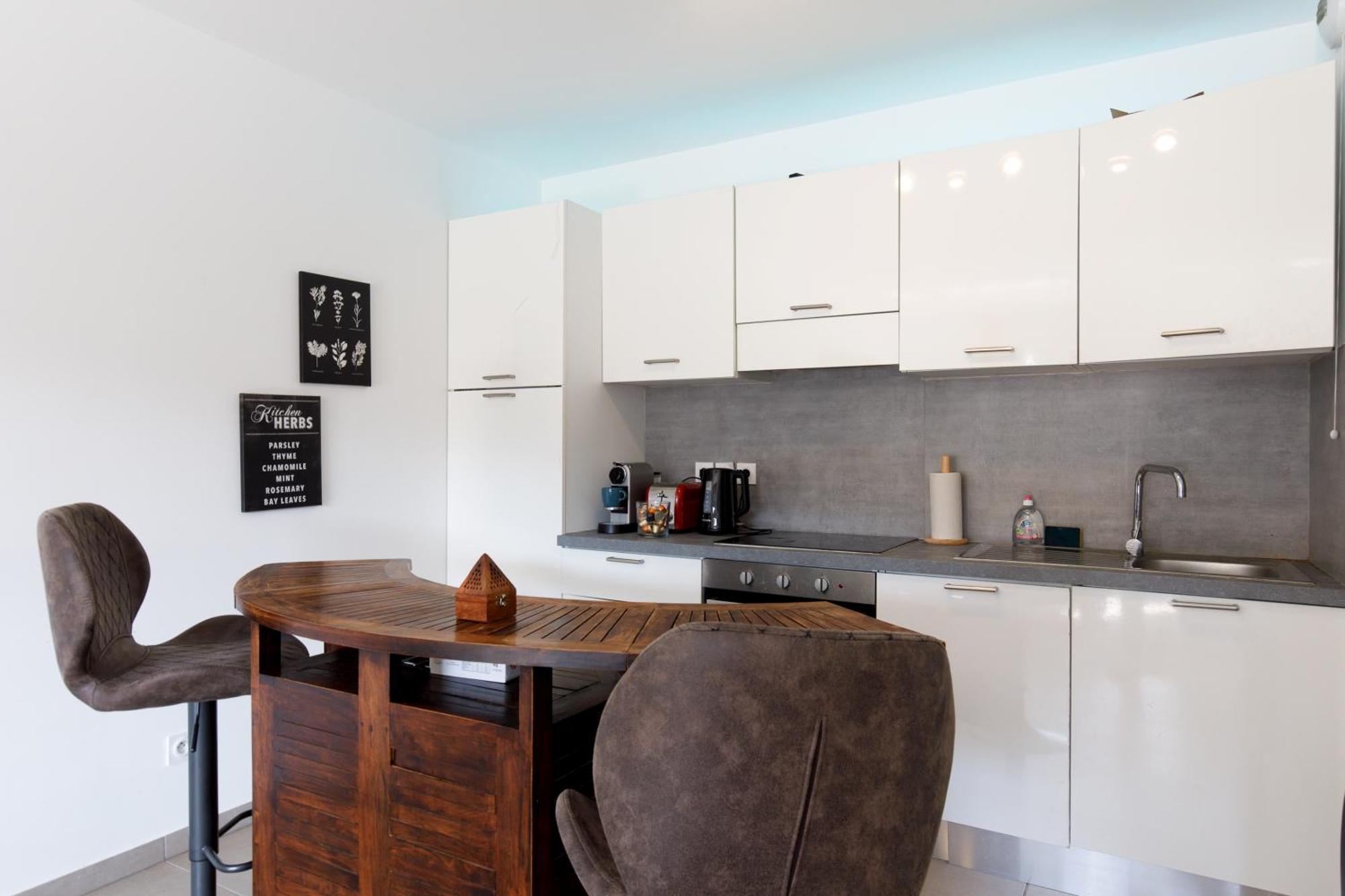 Lovely 2 Bedroom Condo With Pool Vallauris Extérieur photo