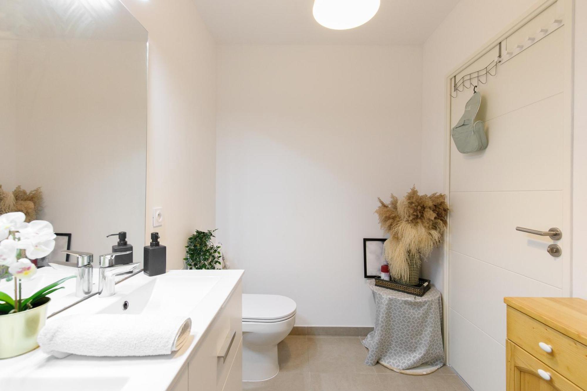 Lovely 2 Bedroom Condo With Pool Vallauris Extérieur photo