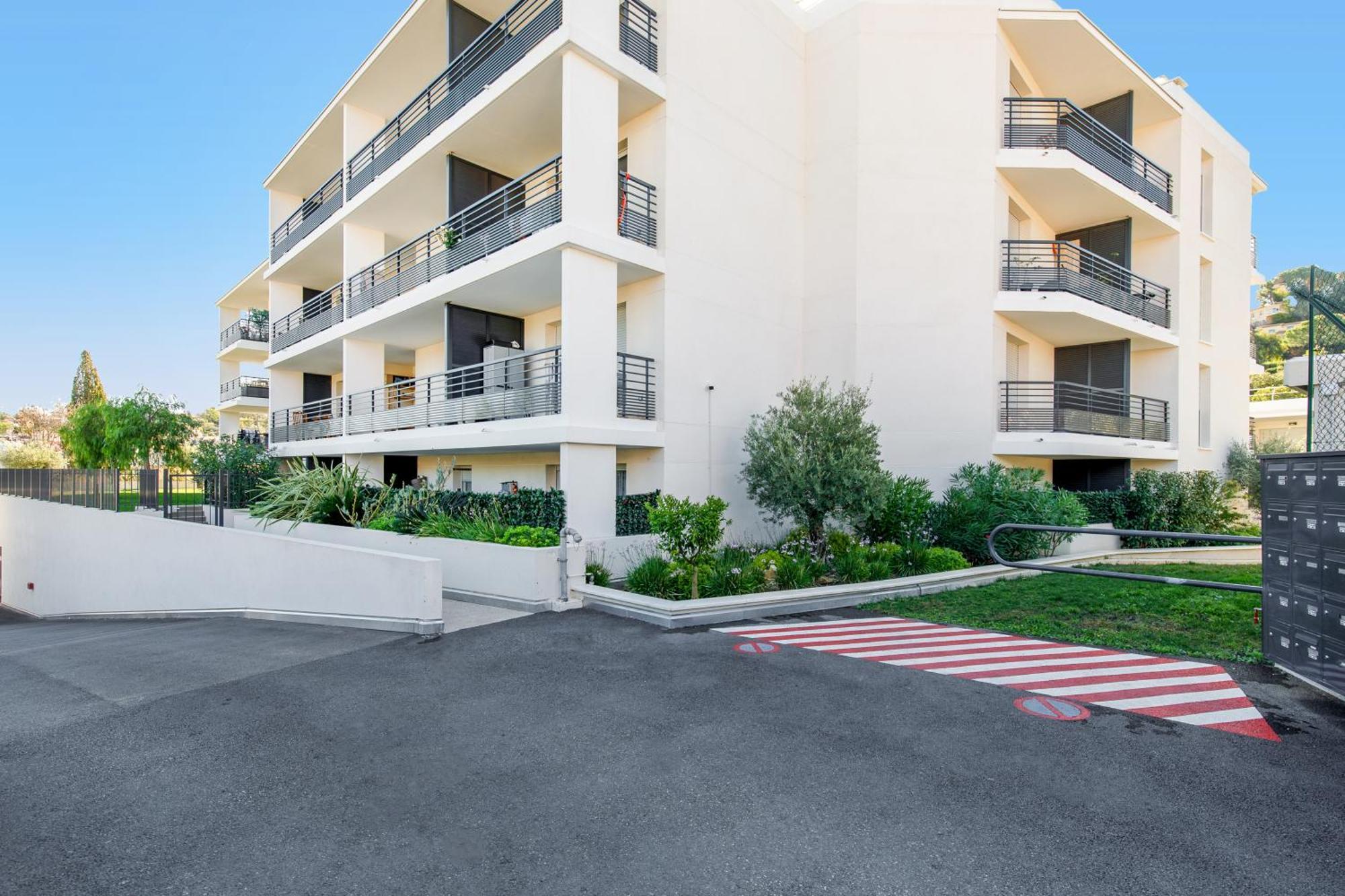 Lovely 2 Bedroom Condo With Pool Vallauris Extérieur photo